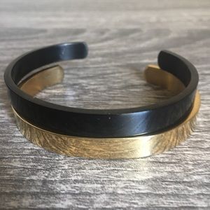 Black and gold cuff set